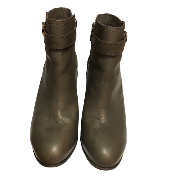 TORY BURCH Taupe Bristol Side Zip Heels Booties - Picture 2 of 12